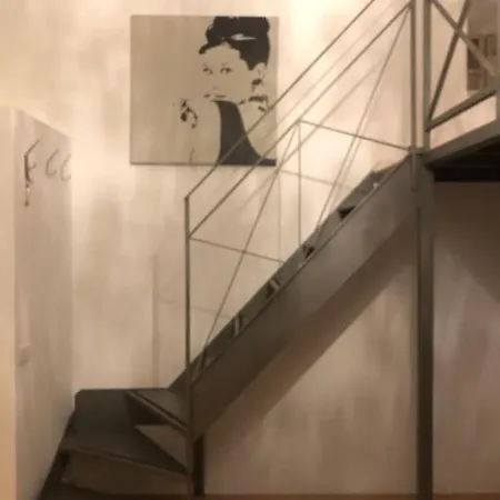 Cozy Loft In Apartment