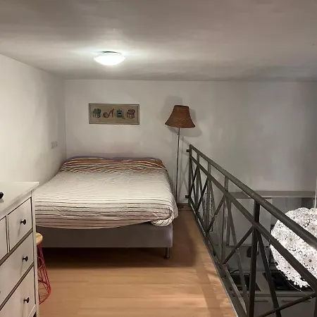 Cozy Loft In Apartment *
