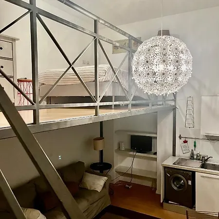 Cozy Loft In Apartment *